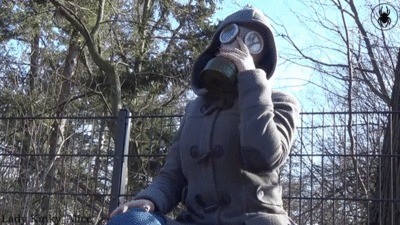 In The Park With My Gasmask
